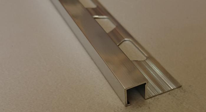 Профиль алюминиевый П-образный AП-10*10 (Серебро глянцевое)