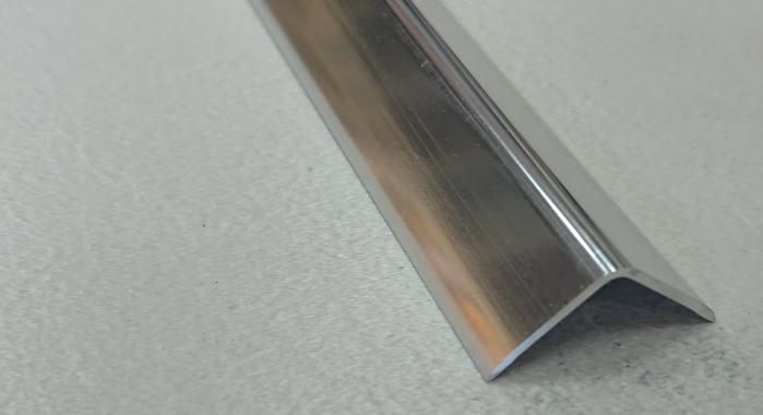 Угол алюминиевый ПА-25*25 (Серебро глянцевое)